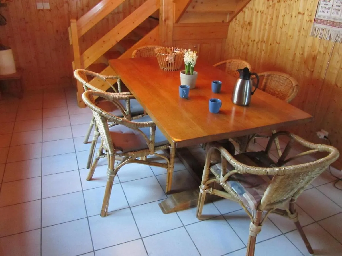 Spacious Comfortable Chalet Close To The Ski Lifts For 8 Persons Chatel