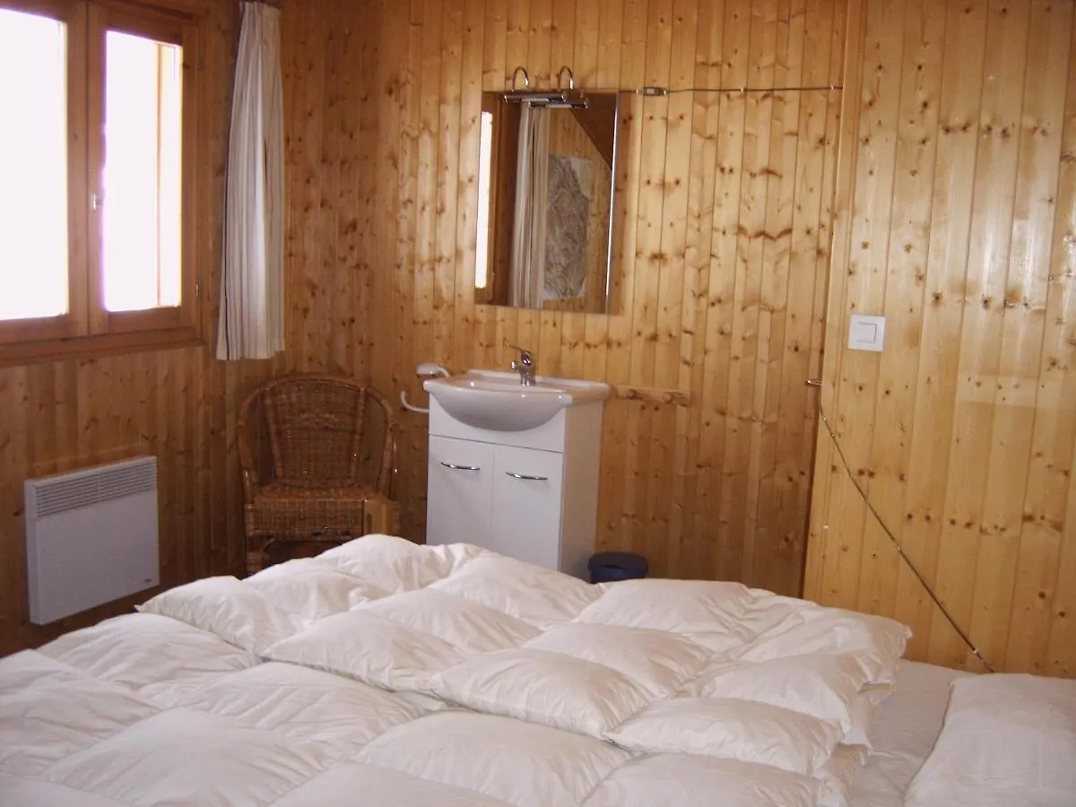 Spacious Comfortable Chalet Close To The Ski Lifts For 8 Persons Chatel